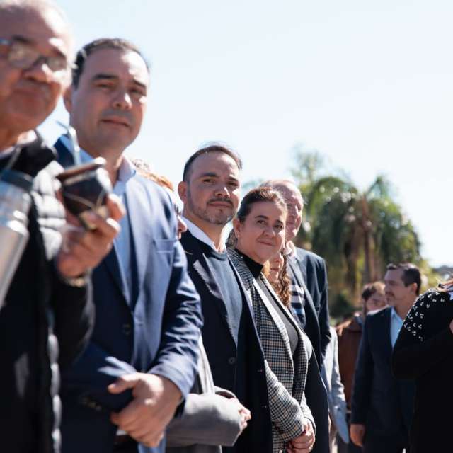 El intendente Juan Pablo Valdes acompaño al gobernador Valdés en la entrega de 50 nuevos patrulleros